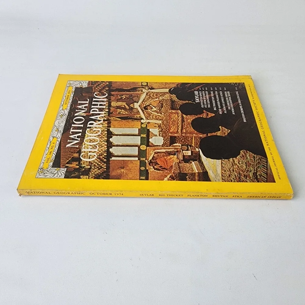 National‎ Geographic Magazine October 1974 No Insert
